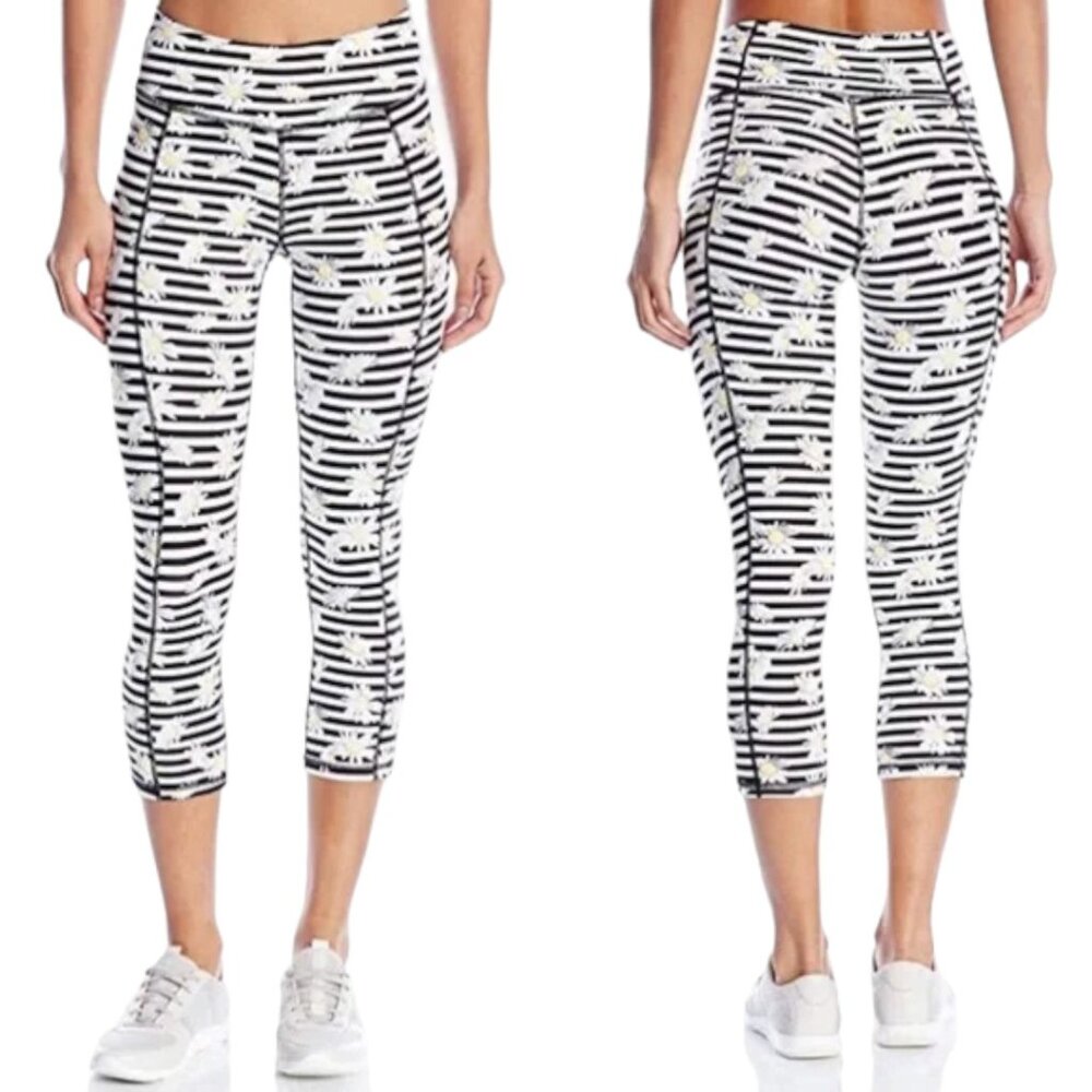 BETSEY JOHNSON Striped Daisy Print Performance Cropped Leggings Size S